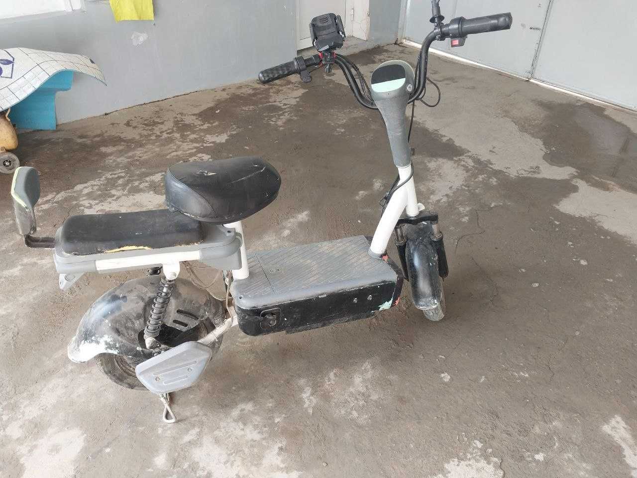 skuter 30-35km yuradi