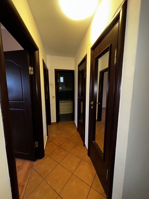 Apartament 3 camere de vanzare
