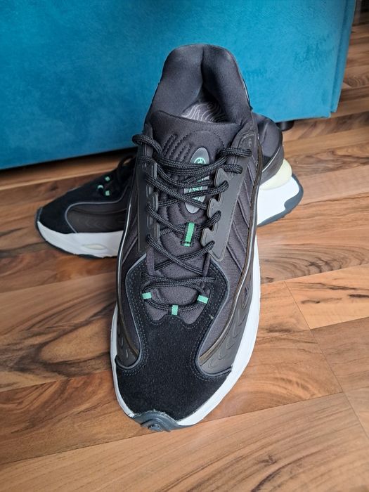 Vand Adidas OzNova