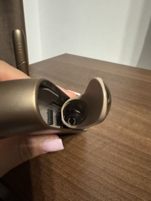 Iqos vechii utilizat . Dar in stare foarte buna