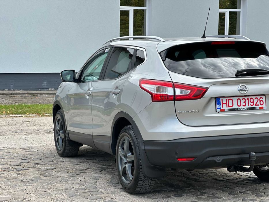 Nissan Qashqai 2WD Tekna+Xtronic*camere 360*navi*piele*1.6D*pano*Xenon