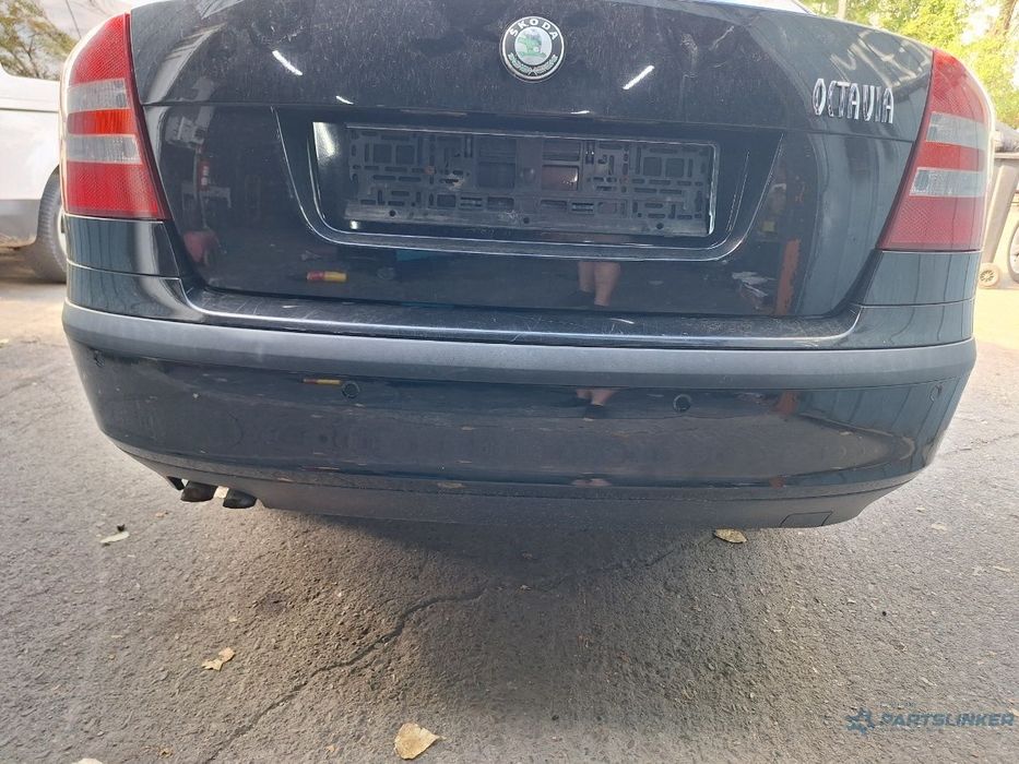 Bara spate SKODA OCTAVIA 1Z3 2004 - 2013 sedan negru LF9R