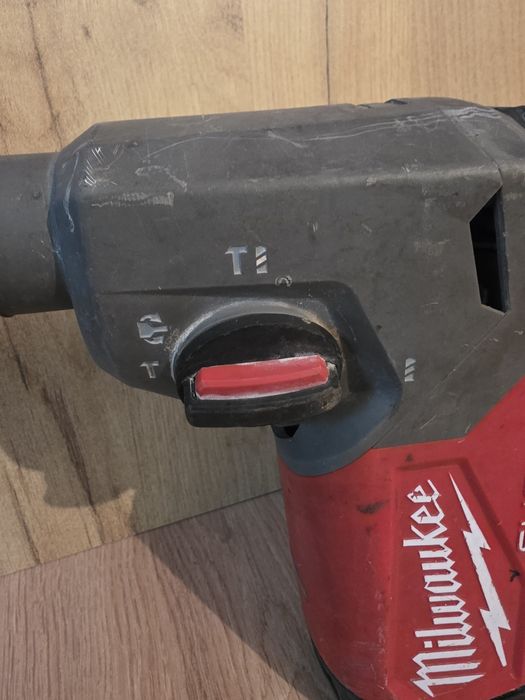 Milwaukee M18 FH si M18 CHPX rotopercutoare sds-plus