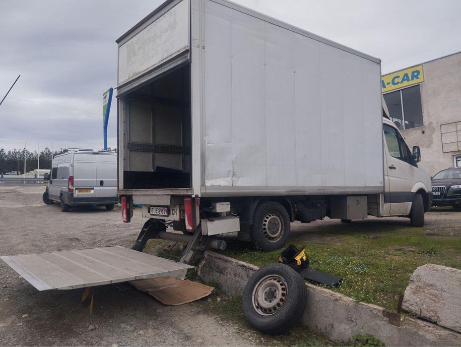 Фургон с падащ борд