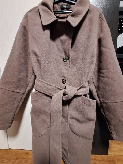 Чисто ново палто