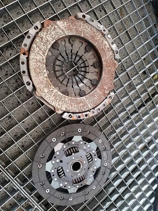 Kit ambreiaj 1.8 i ford mondeo 1 1007389 95bg7563aa 95bg7550bc 95bg7563aa 1007389