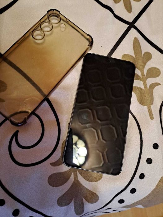 Samsung Galaxy S23 – 128GB, Черен– Буксата за зареждане е за смяна