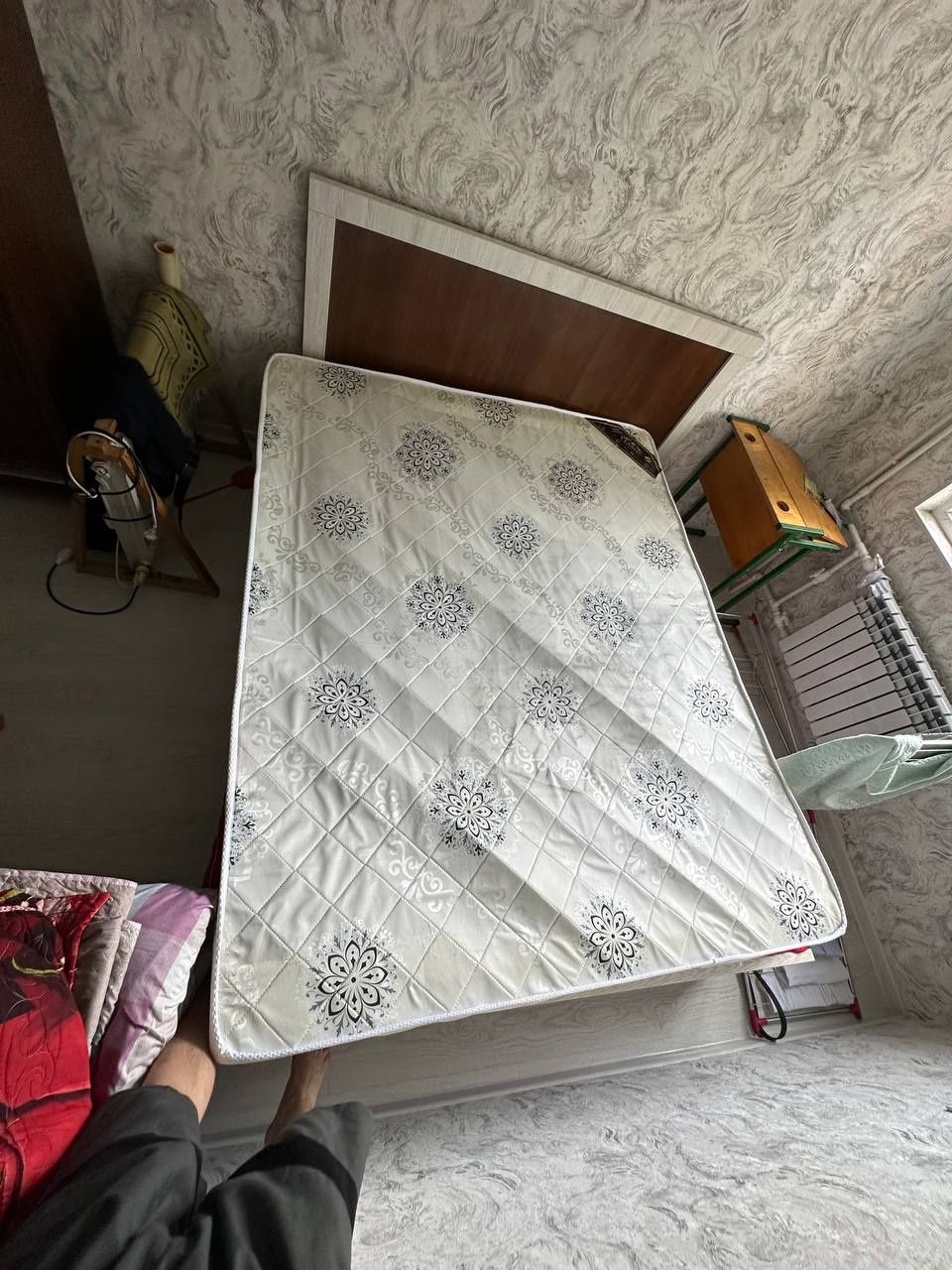 Matras  b/y sifati a'lo yangidek