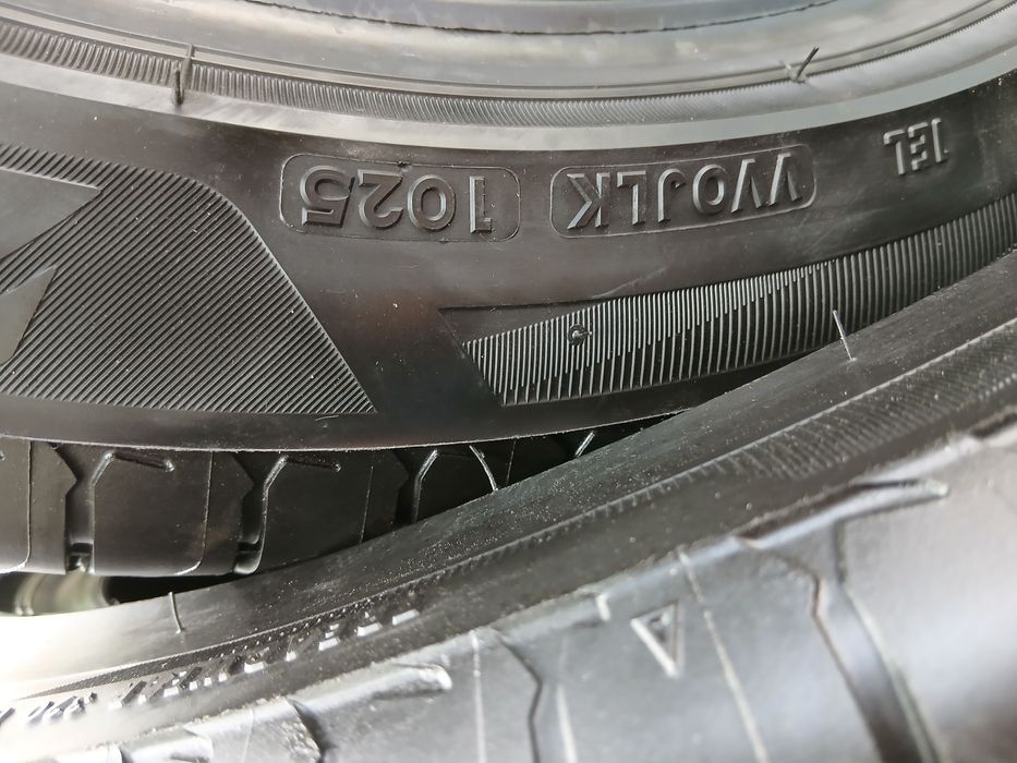 Bridgstone Turanza 235/45R18