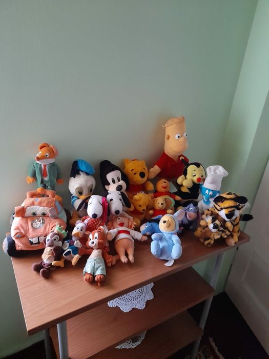 Plușuri diferite modele și diferite mărimi