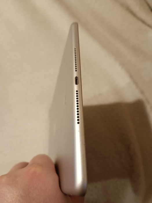 IPAD 5TH GEN. Wifi+cellular