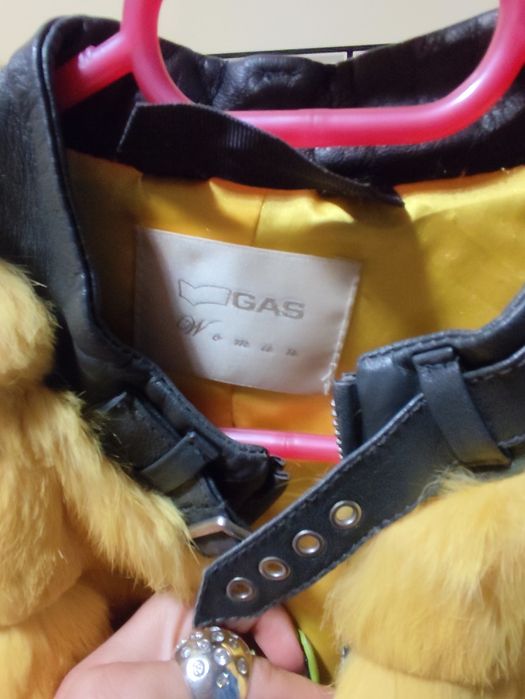 Яке GAS естествена кожа