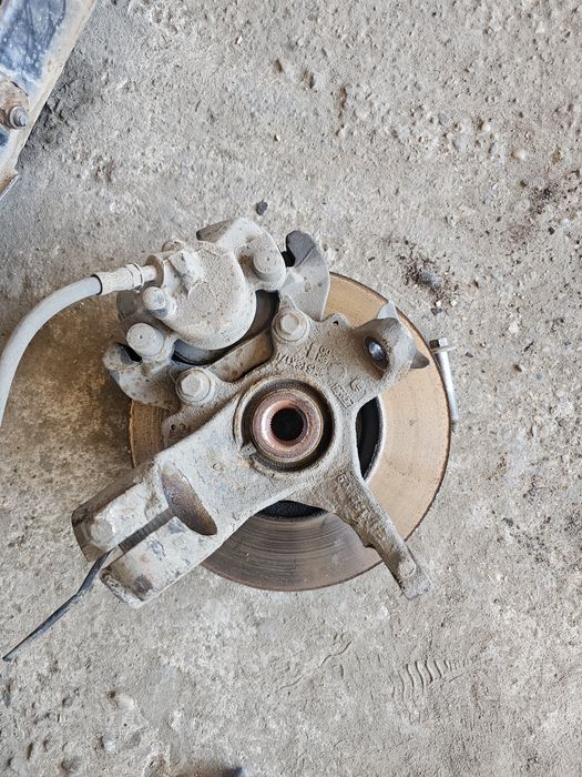 Fuzeta Stanga Ford FOCUS II DA 2004-2008