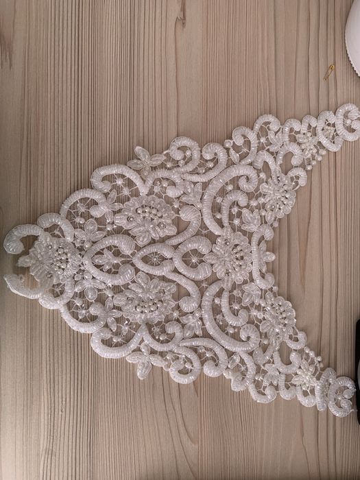 Продам красивую вышивку для свадебного платья