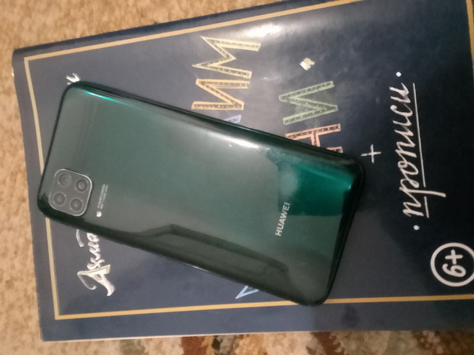 Продам HUAWEI P40lite 128гб.