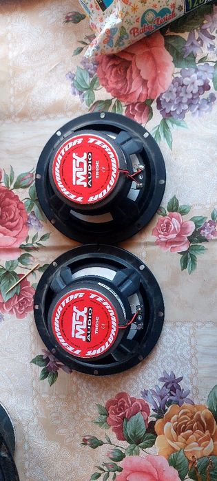 Vand subwoofer alpine de 300 w boxe mtx si difuzoare hertz de bass