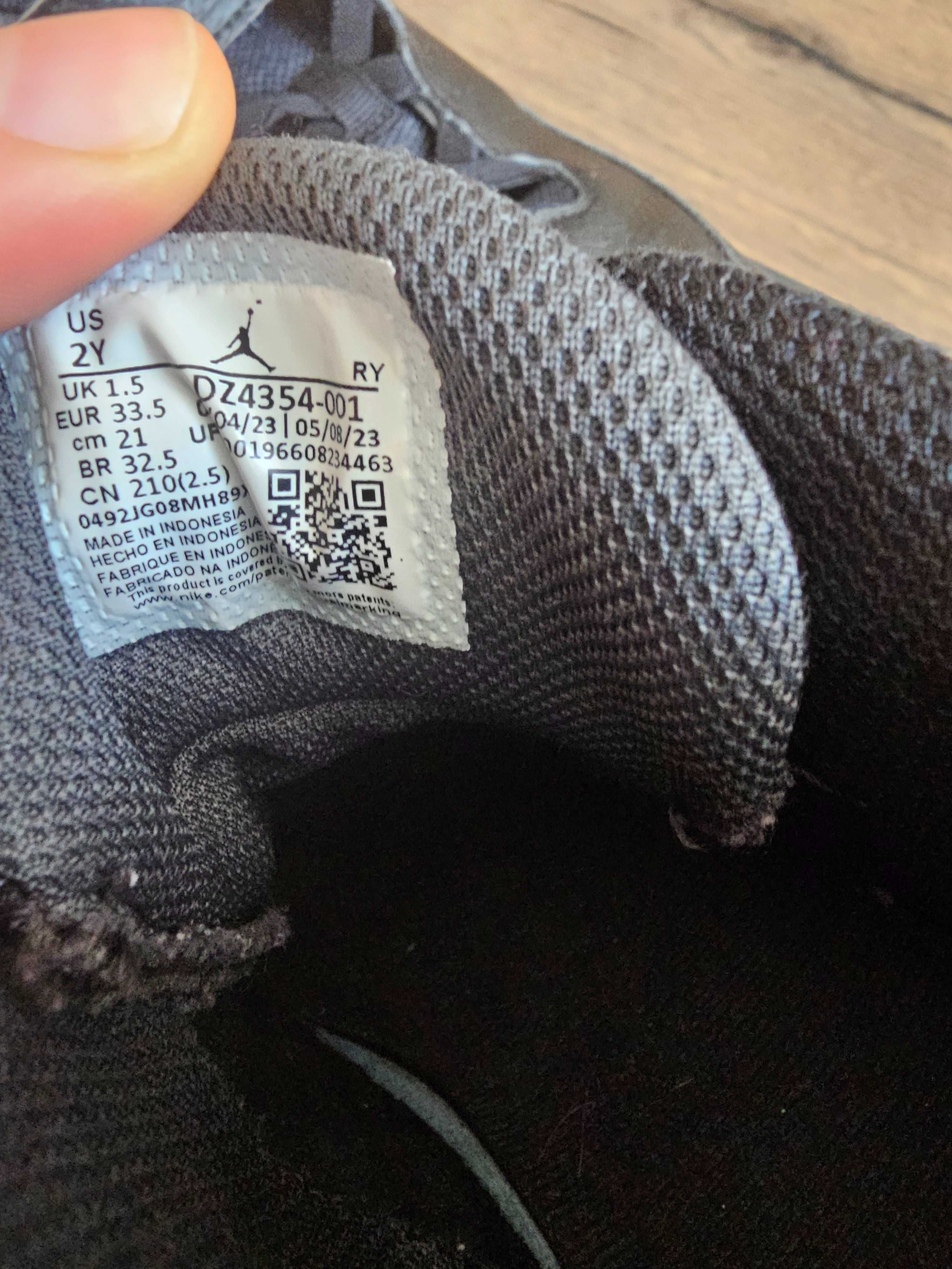 Детски маратонки Air Jordan Max Aura 5, номер 33.5