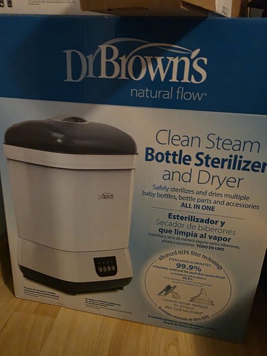Sterilizator electric si uscator de biberoane, Dr. Brown's