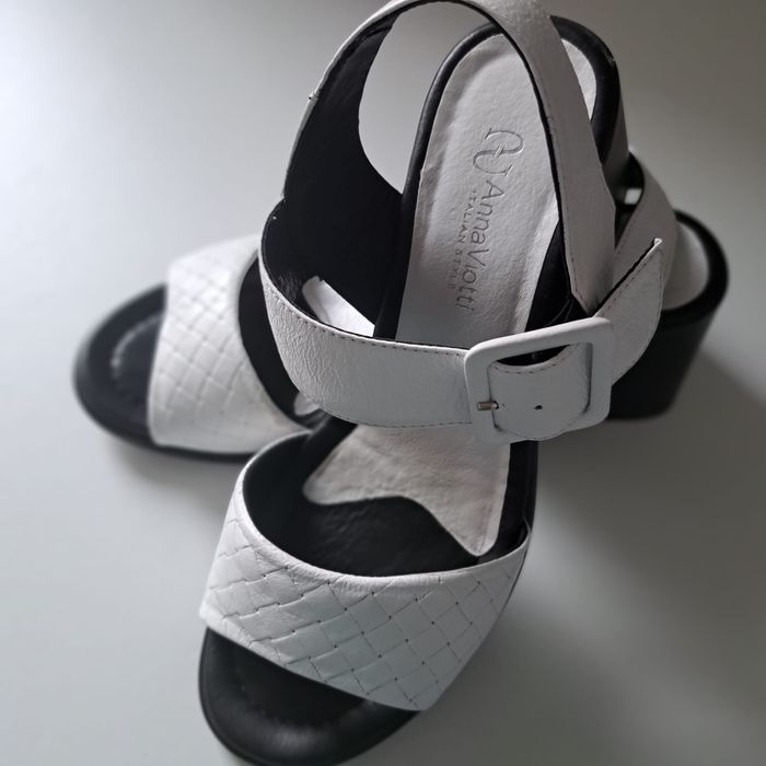 Sandale piele naturală mărimea 37