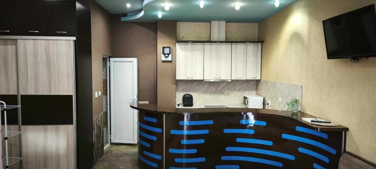 Дава се под наем Едностаен апартамент в Пловдив, Център - 30 кв.м за 204 € - Снимка #5