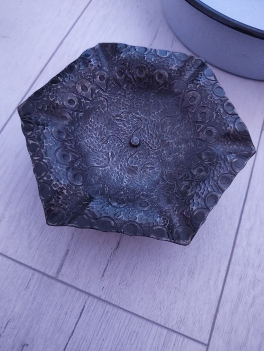 Нов автентичен пепелник