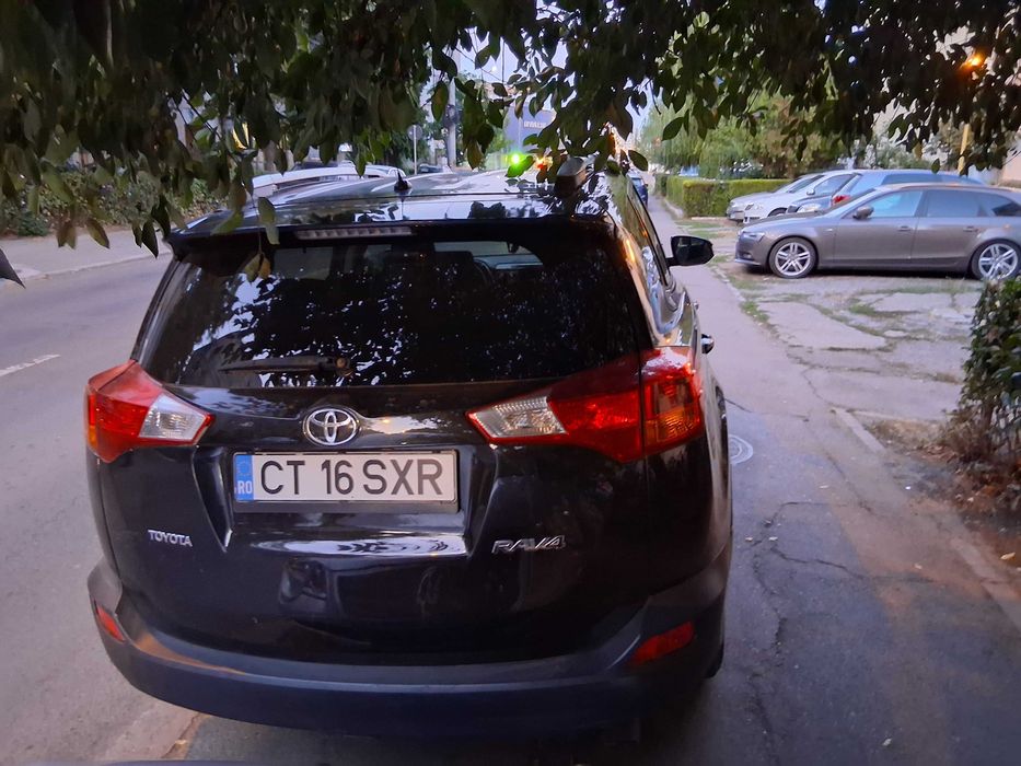 SUV Toyota rav4 motor 2000cm. tracțiune față, km 348750 reali