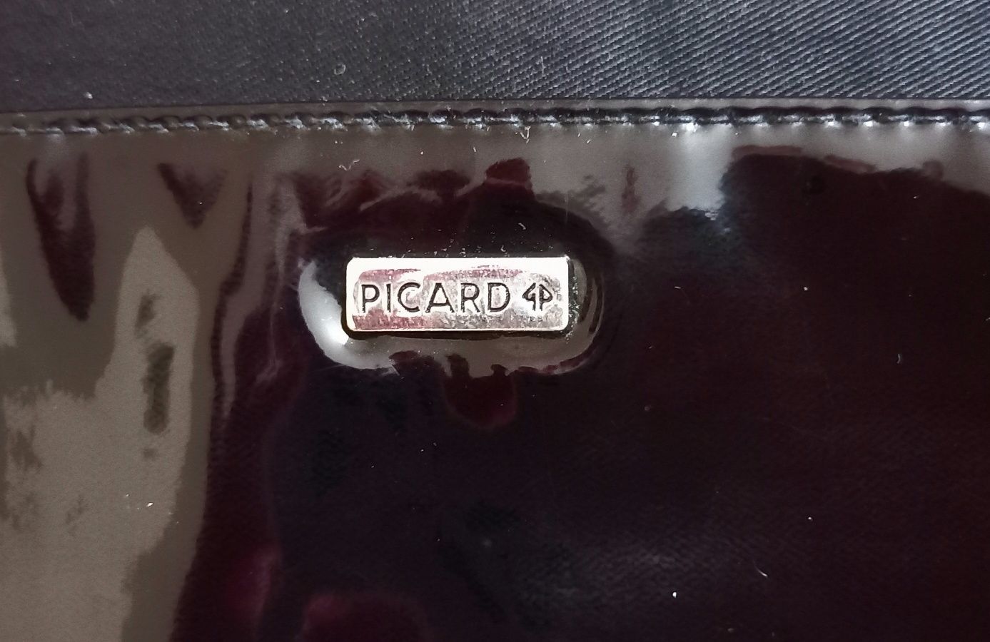 Атрактивна дамска чанта марка  PICARD