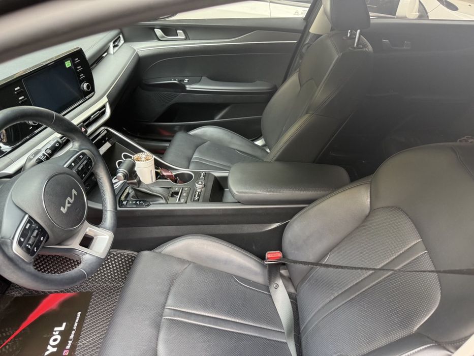 Kia K5  prestige light 2,5 мотор ,продается своя