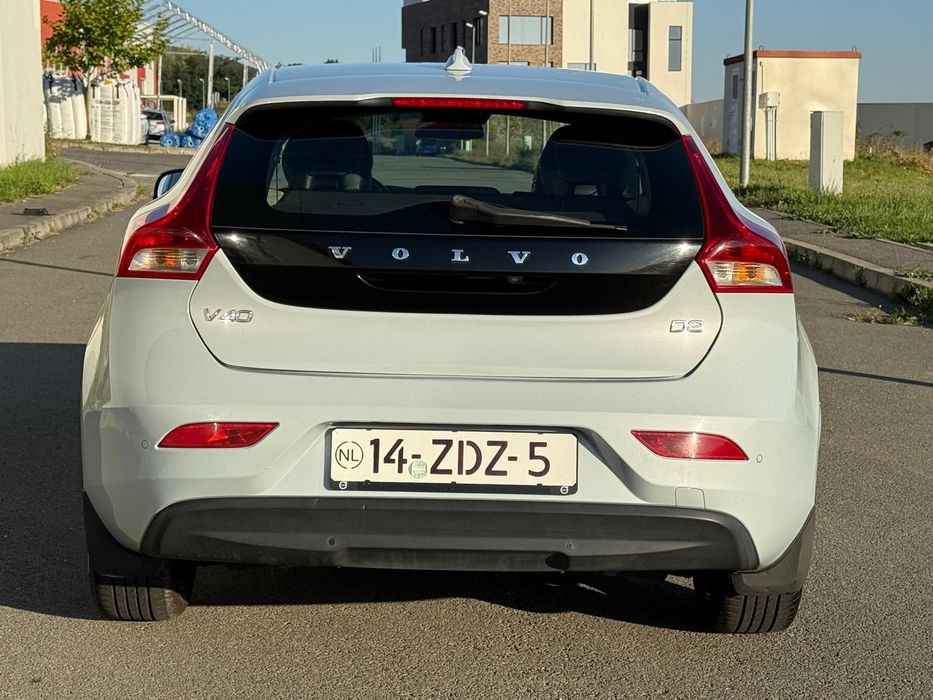 Volvo V 40 Ed Summum1.6 euro5 2013 xenon