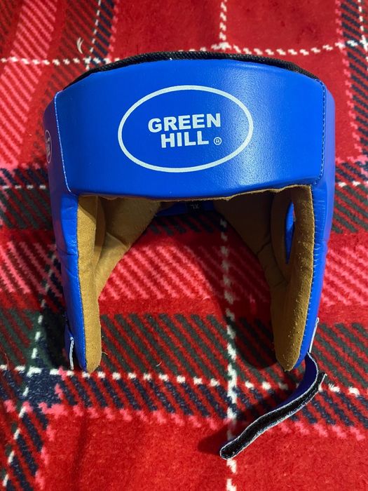 GREEN HILL полу кожоный, хороший качественный,с надпису айба бокс веде