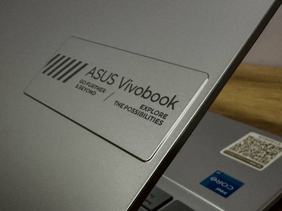 Asus Vivobook Go