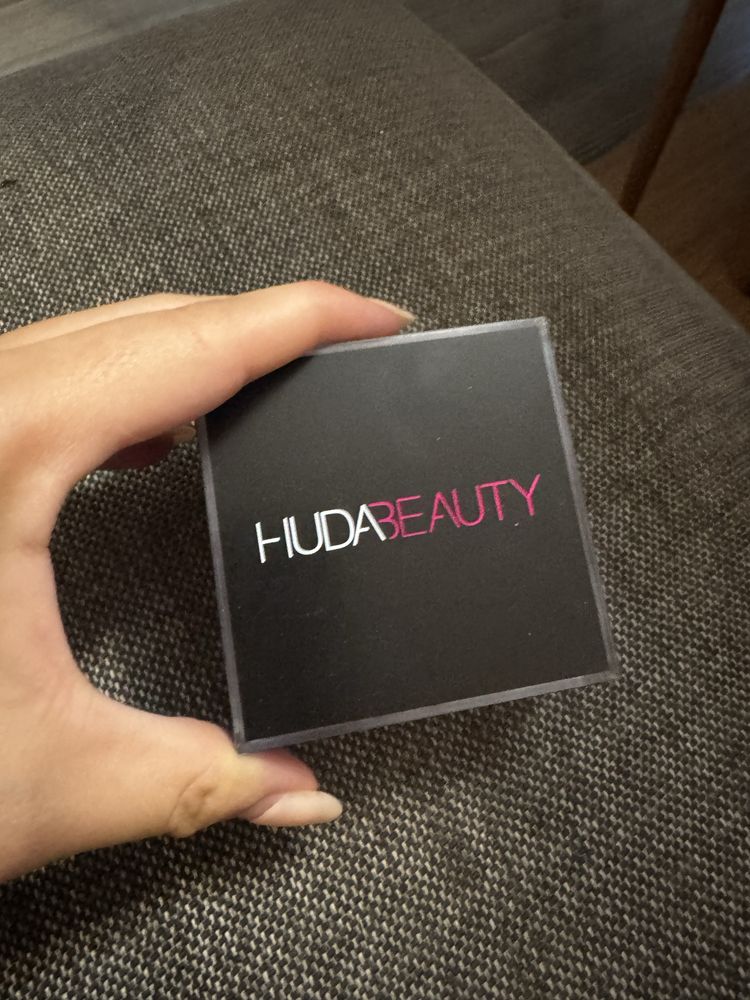 Hydabeauty пудра