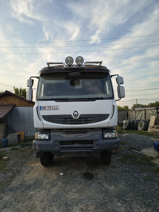 Vând Renault Kerax DXI bascula 8x4