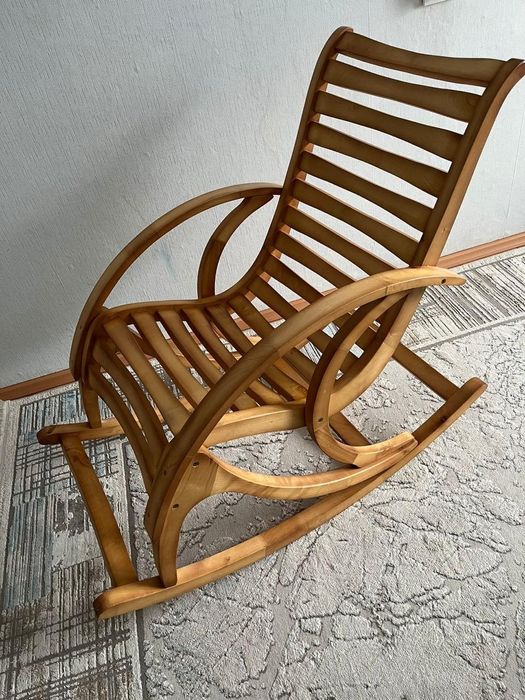 Кресло качалка  дерево