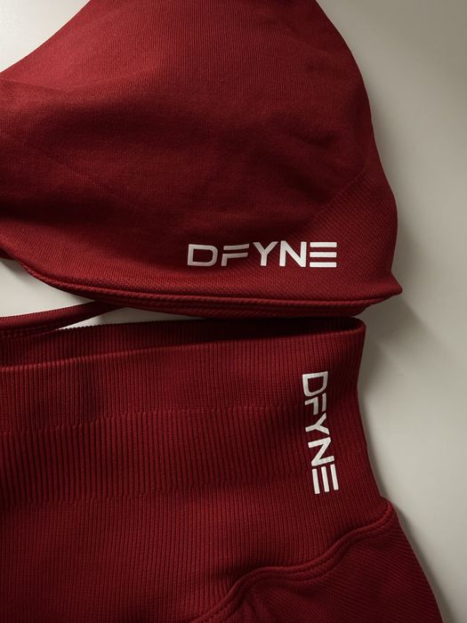 Set Dfyne bustiera si colanti scurti