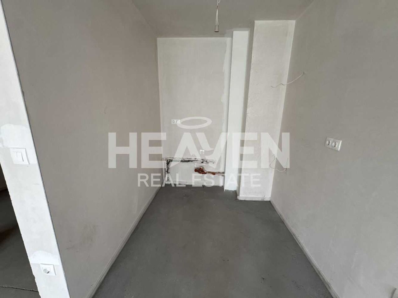 Продава се Двустаен апартамент в Пловдив, Център - 68 кв.м за 1353 €/кв.м - Снимка #2