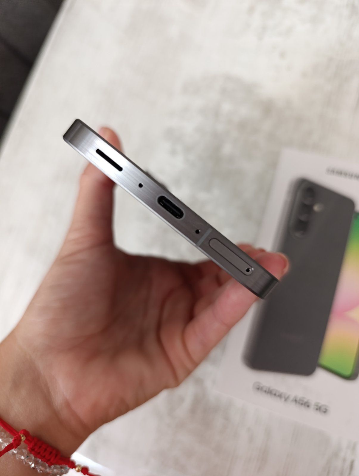 Samsung A56 Нов три години гаранция