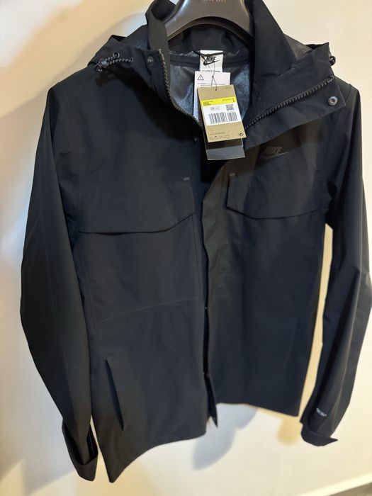 Pelerina NKIE NOUA- unisex  de la 1100 lei la 600 lei