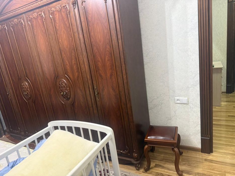 Спальный гарнитур (Китай)