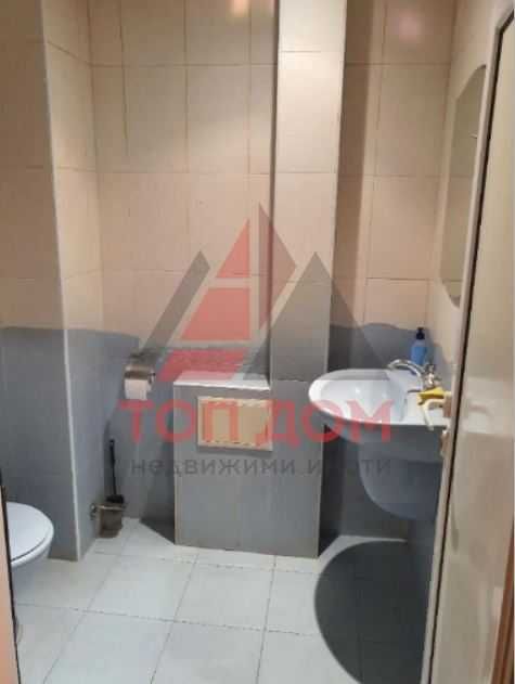 Дава се под наем Двустаен апартамент в Варна, Цветен квартал - 64 кв.м за 408 € - Снимка #3