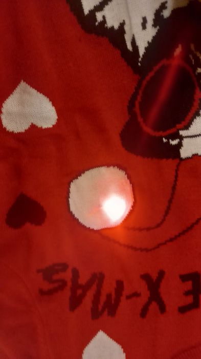 Pluover craciunistic 11-12 ani cu lumini si sunete