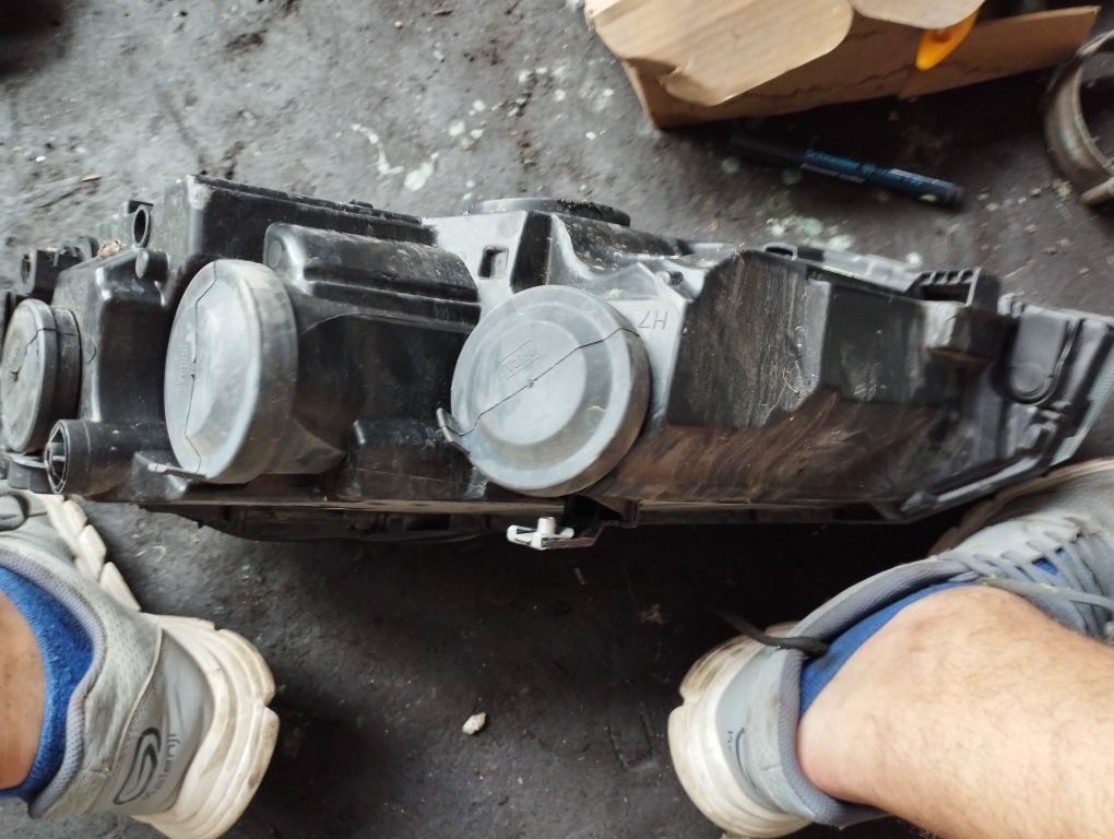Десен Фар за VW Polo.