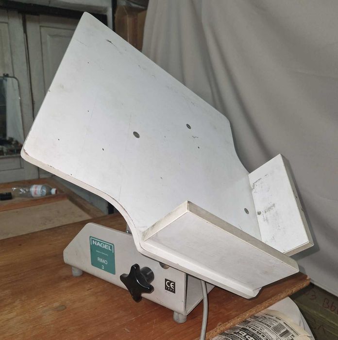 Компактный вибростолик для полиграфии