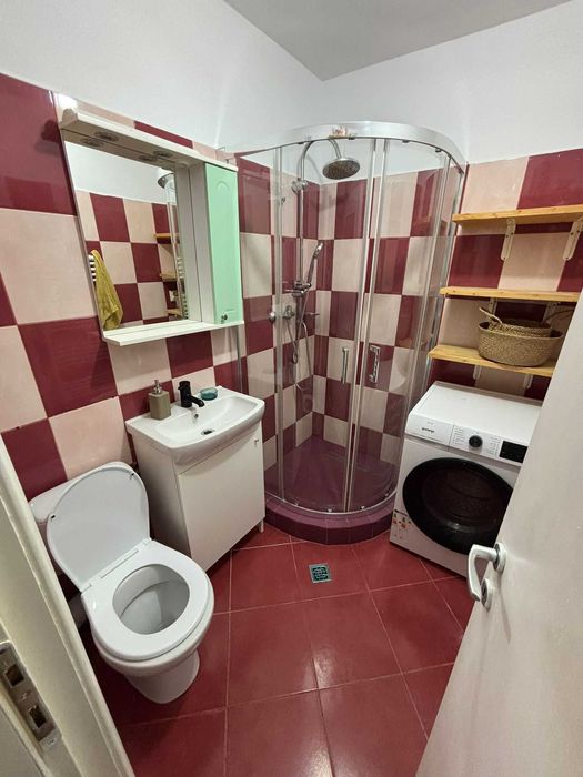 Inchiriere - Apartament 2 camere – mic, dar plin de viață