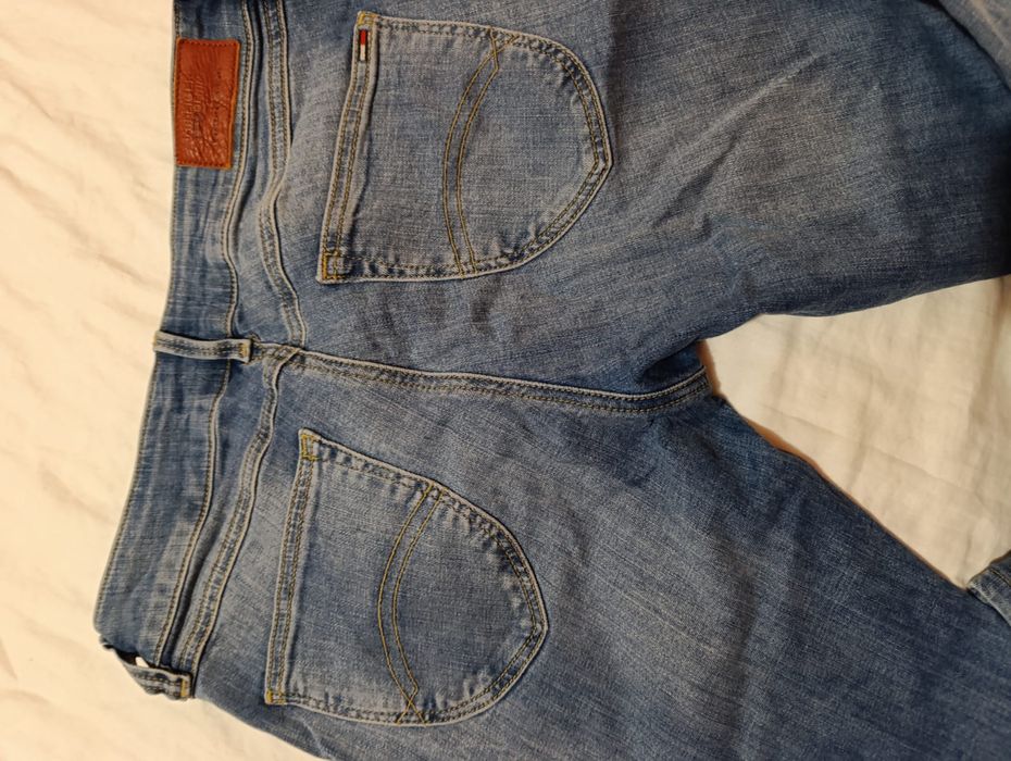 Blugi Tommy Hilfiger