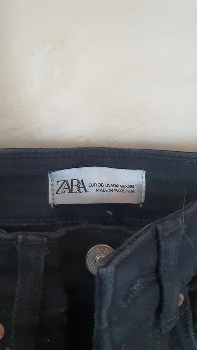 Blugi Zara marimea 36