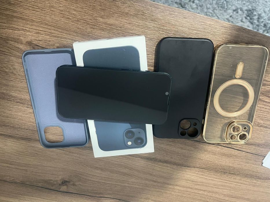 Vand iphone 13 intro stare foarte buna