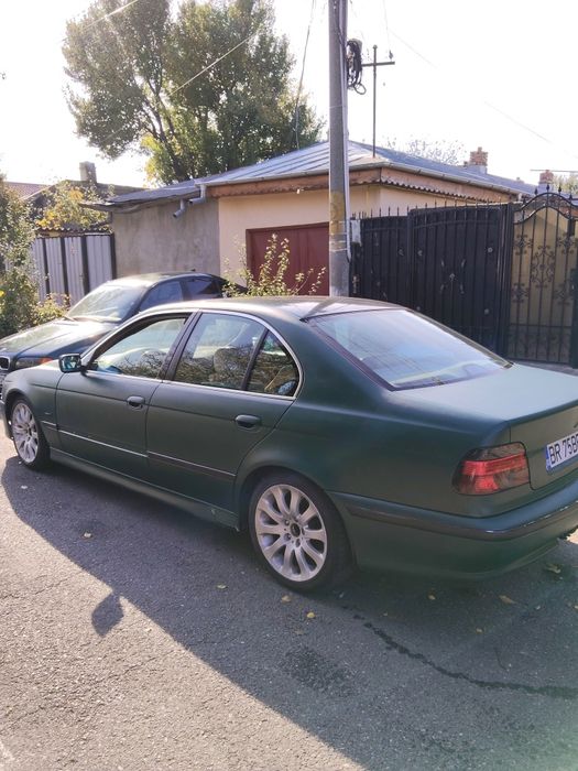 Vând sau schimb BMW E39 520i