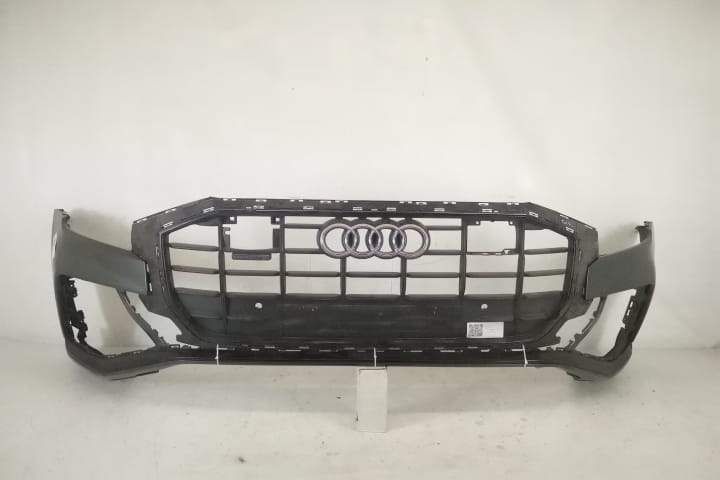 Предна броня Оригинална С Централна Решетка На Радиатора В Добро Състо