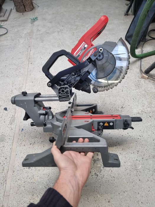 Fierastrau Circular Stationar Milwaukee M18 FMS 190 Acumulator 18V